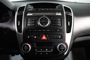 Хетчбэк Kia Ceed 2010 года, 849000 рублей, Сургут