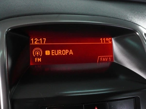 Хетчбэк Opel Astra 2011 года, 998000 рублей, Минеральные Воды