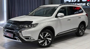Внедорожник Mitsubishi Outlander 2021 года, 2850000 рублей, Красноярск
