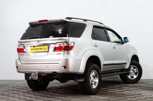 Внедорожник Toyota Fortuner 2010 года, 2609000 рублей, Сургут