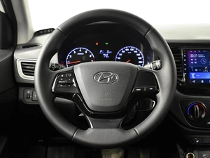 Седан Hyundai Solaris 2019 года, 999900 рублей, Казань