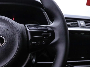 Седан Kia Rio 2020 года, 1369000 рублей, Красноярск