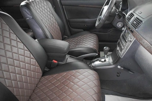 Седан Toyota Avensis 2006 года, 999000 рублей, Кемерово