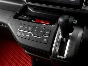 Минивэн Honda Stepwgn 2014 года, 1719000 рублей, Тюмень