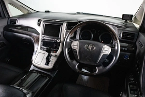 Минивэн Toyota Vellfire 2012 года, 2679000 рублей, Сургут