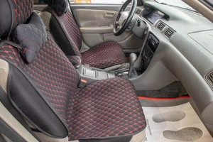 Седан Toyota Camry 2000 года, 649000 рублей, Барнаул