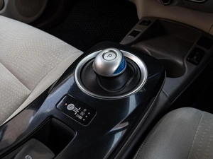 Хетчбэк Nissan Leaf 2011 года, 1000000 рублей, Краснодар