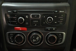 Седан Citroen C4 2013 года, 769000 рублей, Омск