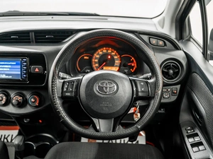 Хетчбэк Toyota Vitz 2019 года, 1000000 рублей, Красноярск