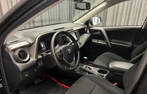 Внедорожник Toyota RAV4 2017 года, 2299000 рублей, Красноярск