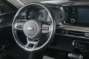 Седан Kia K5 2020 года, 2499000 рублей, Тюмень