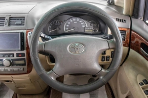 Минивэн Toyota Ipsum 2002 года, 699000 рублей, Барнаул