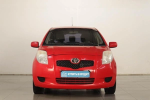 Хетчбэк Toyota Yaris 2007 года, 649000 рублей, Челябинск