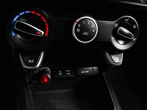 Седан Kia Rio 2021 года, 1237000 рублей, Воронеж