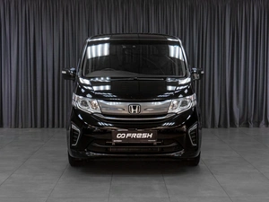 Минивэн Honda Stepwgn 2017 года, 1749000 рублей, Тюмень