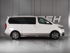 Минивэн Hyundai Grand Starex 2018 года, 3699000 рублей, Красный Пахарь