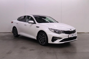 Седан Kia Optima 2019 года, 2150000 рублей, Брянск