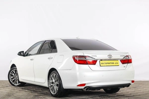 Седан Toyota Camry 2015 года, 2079000 рублей, Тюмень