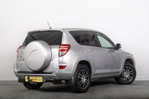 Внедорожник Toyota RAV4 2011 года, 1499000 рублей, Томск