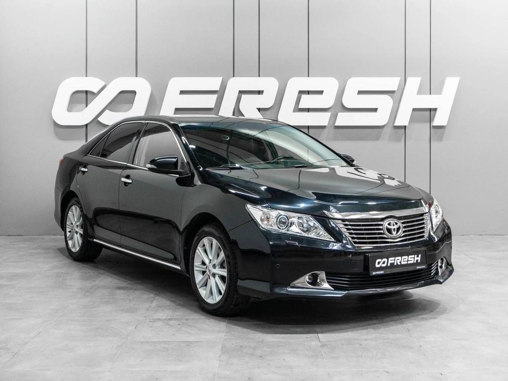 Седан Toyota Camry 2012 года, 1799000 рублей, Тюмень