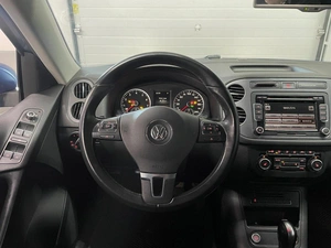Внедорожник Volkswagen Tiguan 2014 года, 1720000 рублей, Ярославль