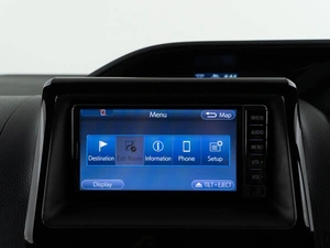 Минивэн Toyota Noah 2017 года, 1738888 рублей, Москва