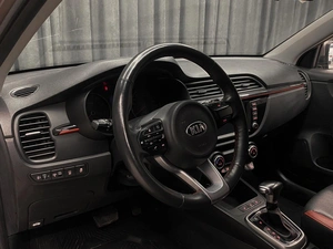 Хетчбэк Kia Rio X-Line 2019 года, 1490000 рублей, Красноярск