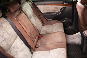 Седан Toyota Avensis 2007 года, 1169000 рублей, Сургут