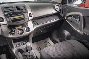 Внедорожник Toyota RAV4 2010 года, 1149000 рублей, Томск