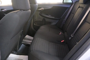 Хетчбэк Toyota Corolla 2007 года, 879000 рублей, Омск