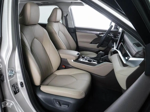 Внедорожник Toyota Highlander 2025 года, 6049000 рублей, Воронеж