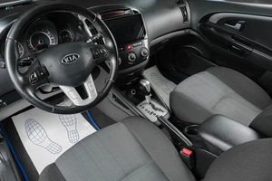 Хетчбэк Kia Ceed 2010 года, 819000 рублей, Тюмень