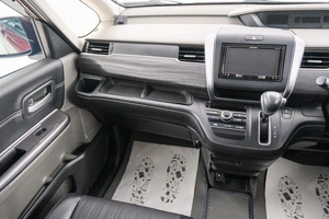 Минивэн Honda Freed 2017 года, 1539000 рублей, Красноярск