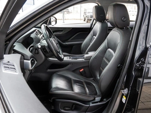 Внедорожник Jaguar F-Pace 2016 года, 2499000 рублей, Краснодар