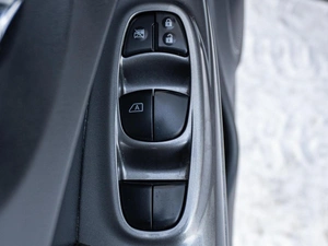 Внедорожник Nissan Juke 2013 года, 999000 рублей, Санкт-Петербург