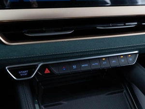 Внедорожник Geely Monjaro 2023 года, 3252444 рублей, Москва