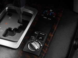 Внедорожник Toyota Land Cruiser 2012 года, 3585000 рублей, Тюмень