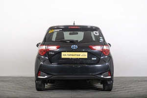 Хетчбэк Toyota Vitz 2017 года, 1279000 рублей, Томск