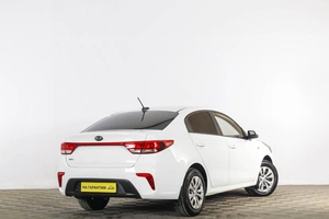 Седан Kia Rio 2018 года, 1759000 рублей, Тюмень