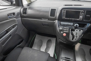 Минивэн Toyota Wish 2003 года, 599000 рублей, Барнаул