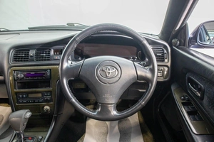 Седан Toyota Mark II 1999 года, 629000 рублей, Барнаул