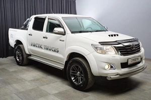 Пикап Toyota Hilux 2014 года, 2597000 рублей, Красноярск