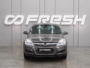 Седан Opel Astra 2011 года, 619000 рублей, Воронеж