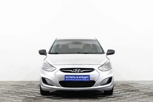 Седан Hyundai Solaris 2011 года, 599000 рублей, Сургут
