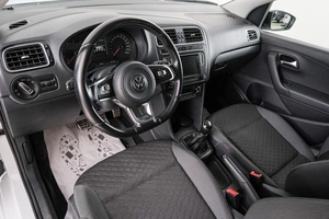 Седан Volkswagen Polo 2018 года, 969000 рублей, Красноярск