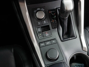 Внедорожник Lexus NX 2016 года, 2799000 рублей, Тюмень