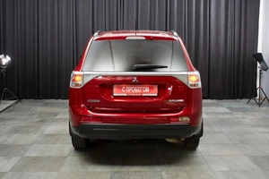 Внедорожник Mitsubishi Outlander 2013 года, 1490000 рублей, Красноярск