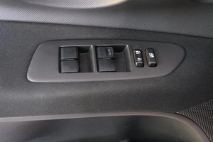 Хетчбэк Toyota Auris 2007 года, 719000 рублей, Омск