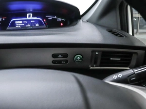 Минивэн Honda Freed 2013 года, 1249000 рублей, Красноярск