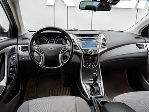 Седан Hyundai Elantra 2015 года, 1350000 рублей, Краснодар